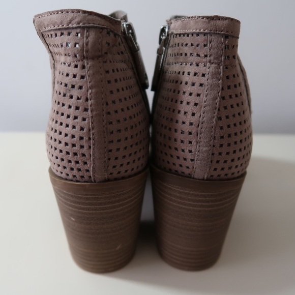 DOLCE VITA Tan Suede Eyelet Booties - Picture 6 of 7